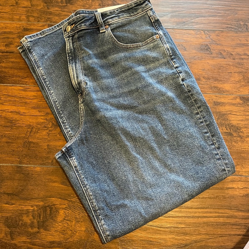 American Eagle Mom jeans